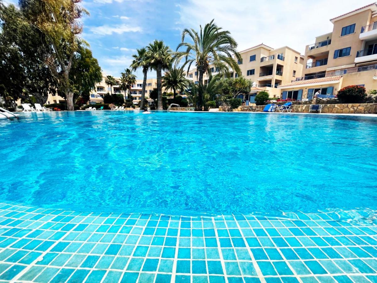 Direct Sea View & Quality Bed - Kings Palace 1 Bed Pafos Dış mekan fotoğraf
